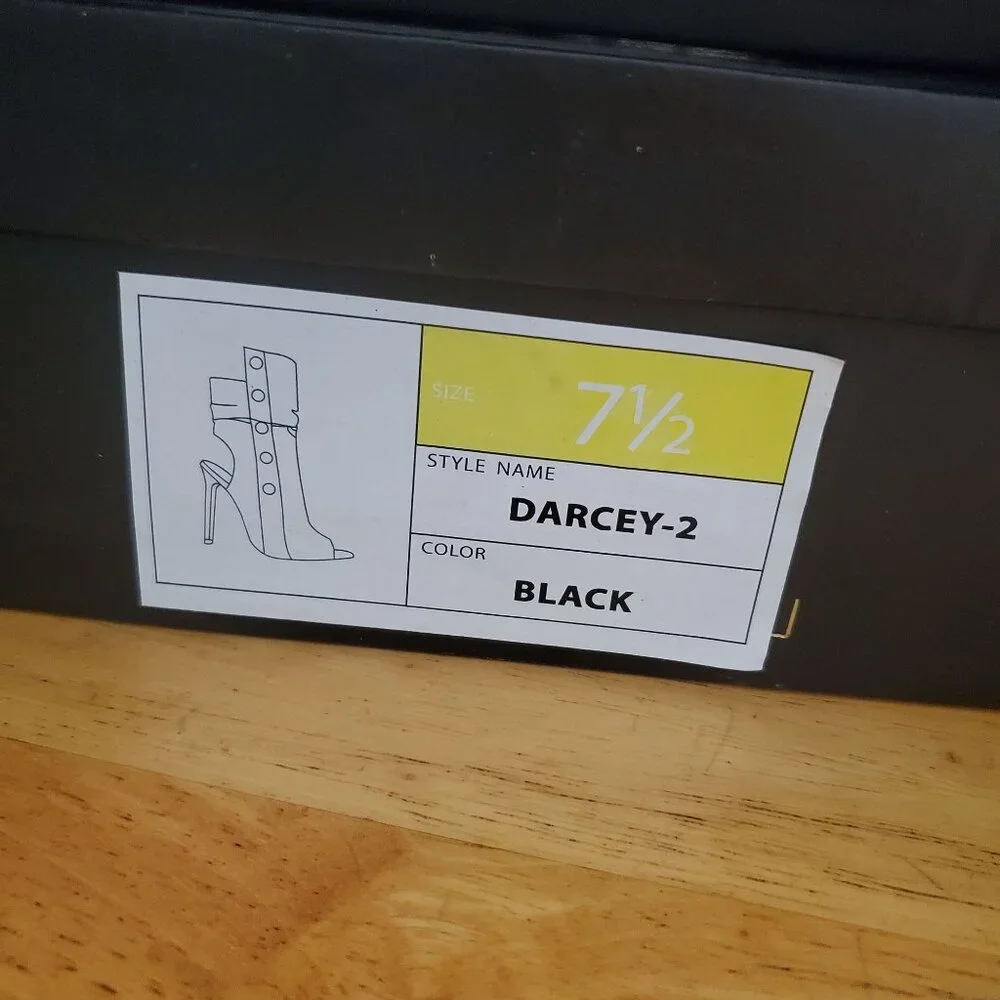 Liliana womens ankle booties Black Studded Peep Toe zipper closure high Sz 7.5 - Picture 13 of 13